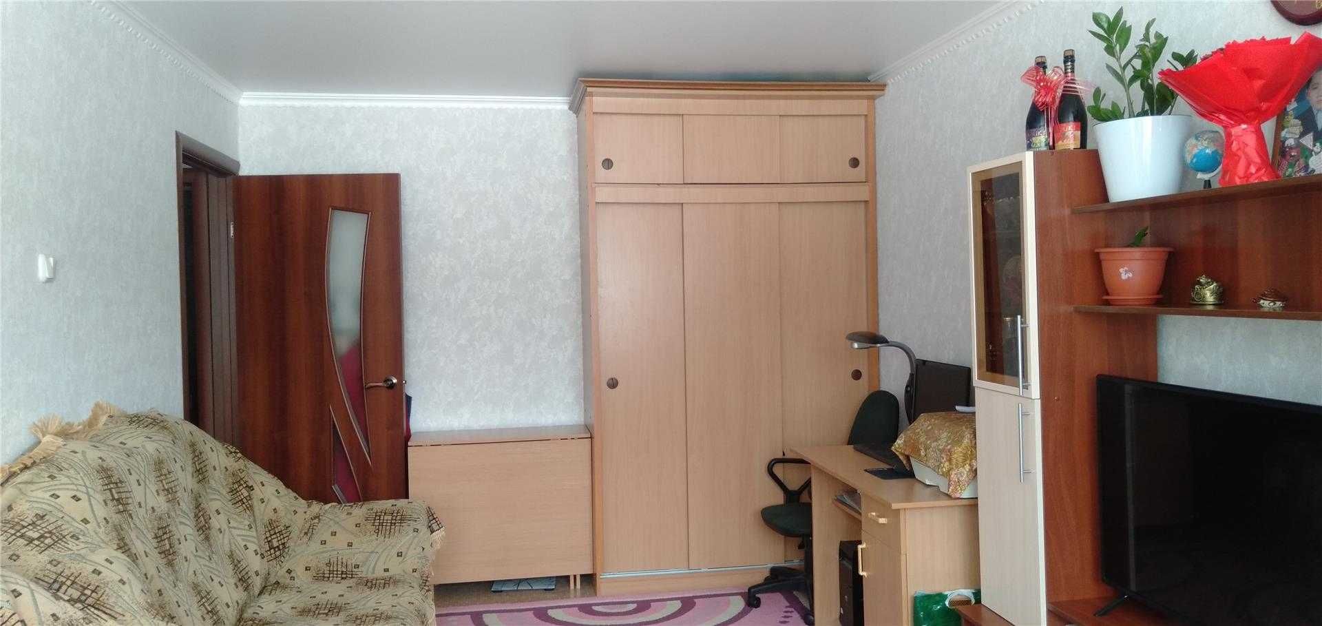 Продам 1 комн кв на 7 мкр не угловая
1эт очень теплая,