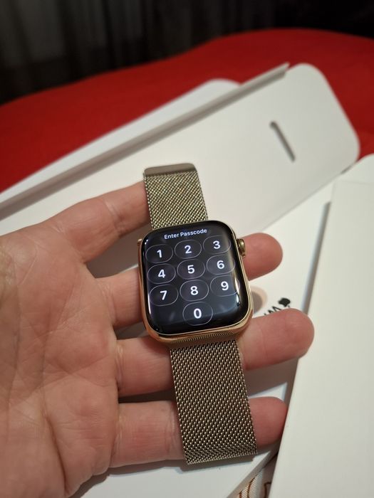 Ceas apple watch seria 8 45mm stainless steel safir