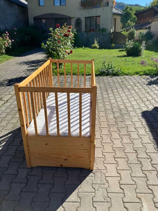 Pat pentru copii cu saltea noua, lemn masiv