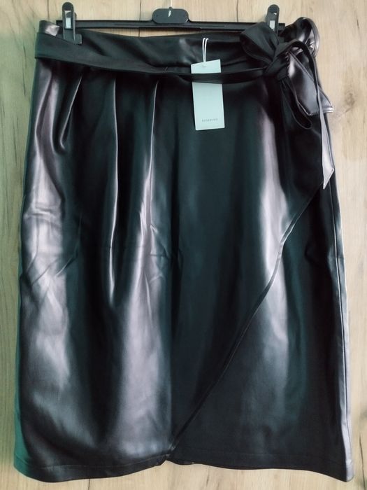 Fusta piele ecologica noua Reserved 44