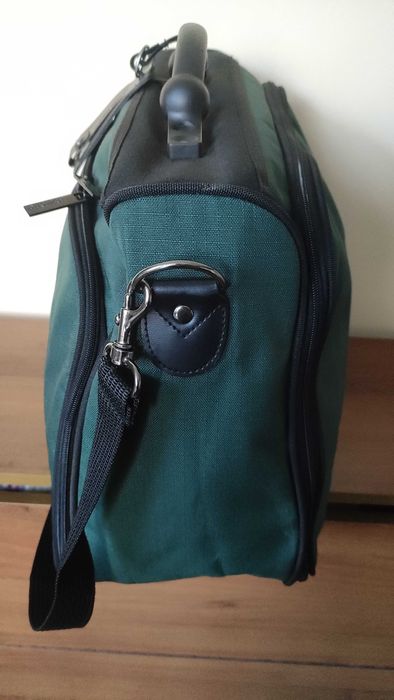 Вместителна чанта за ръчен багаж неупотребявана