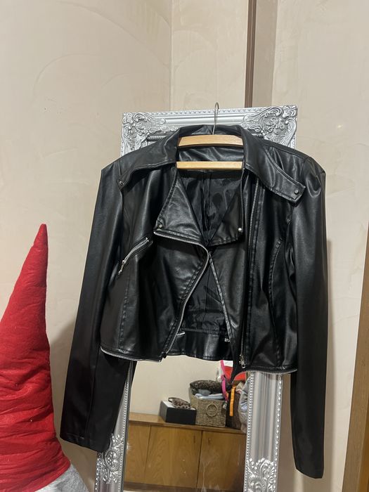 Дамско кожено яке