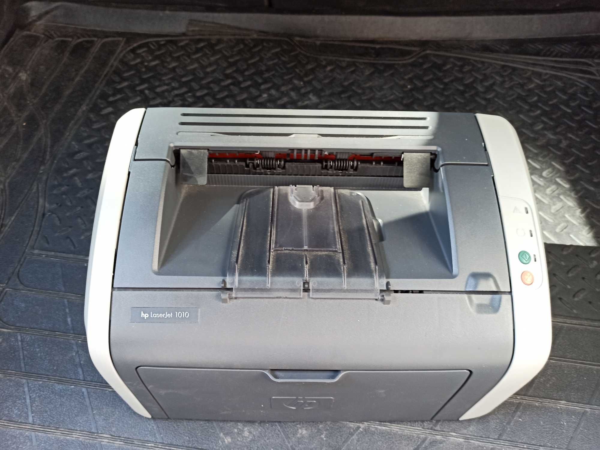 Лазерен принтер HP LaserJet 1010