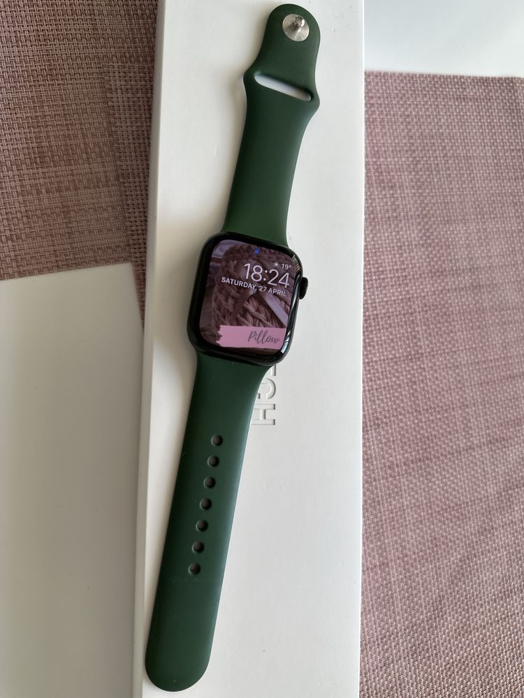 Часовник Apple Watch 7 series 41mm 98% живот на батерията