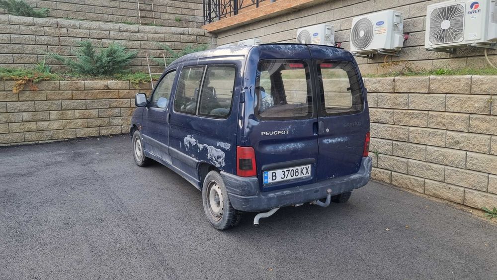 Продавам Пежо Партнер 1998г.