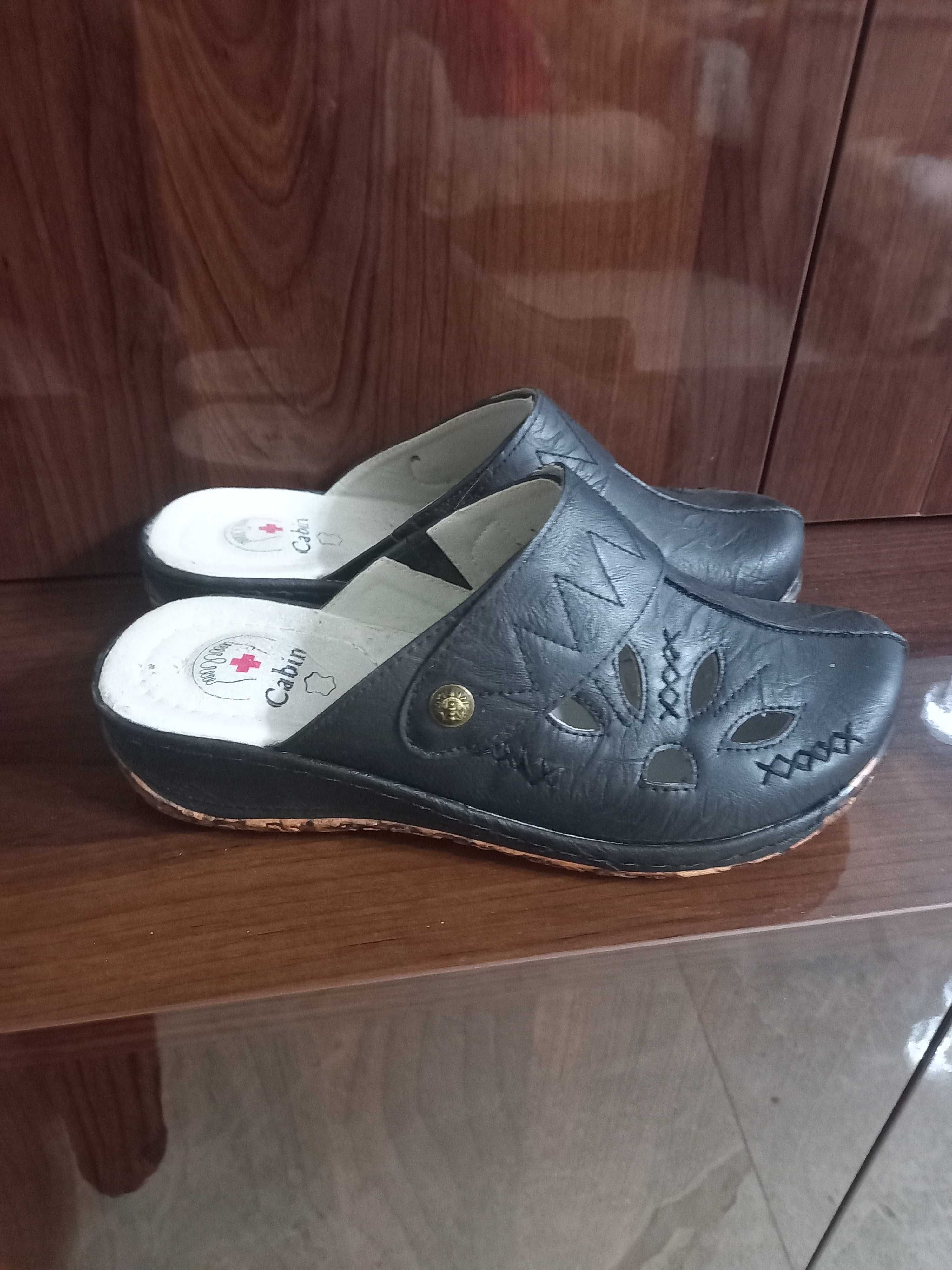 Дамски чехли, тип сабо