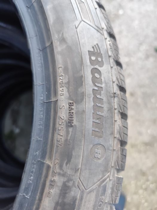 Anvelope 215 45 r18 iarna xl barum polaris 5