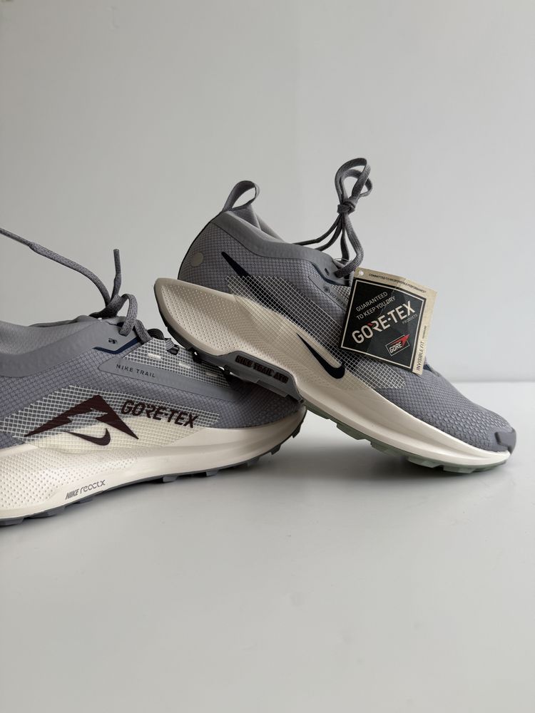 Nike Trail Goretx marimea 40,5 noi, originali