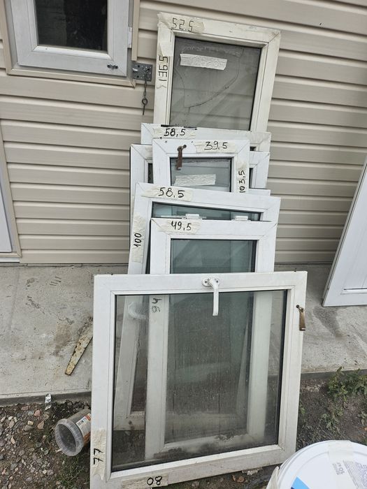 Окна витринные пластиковые с дверью б/у срочно нужно забрать!
