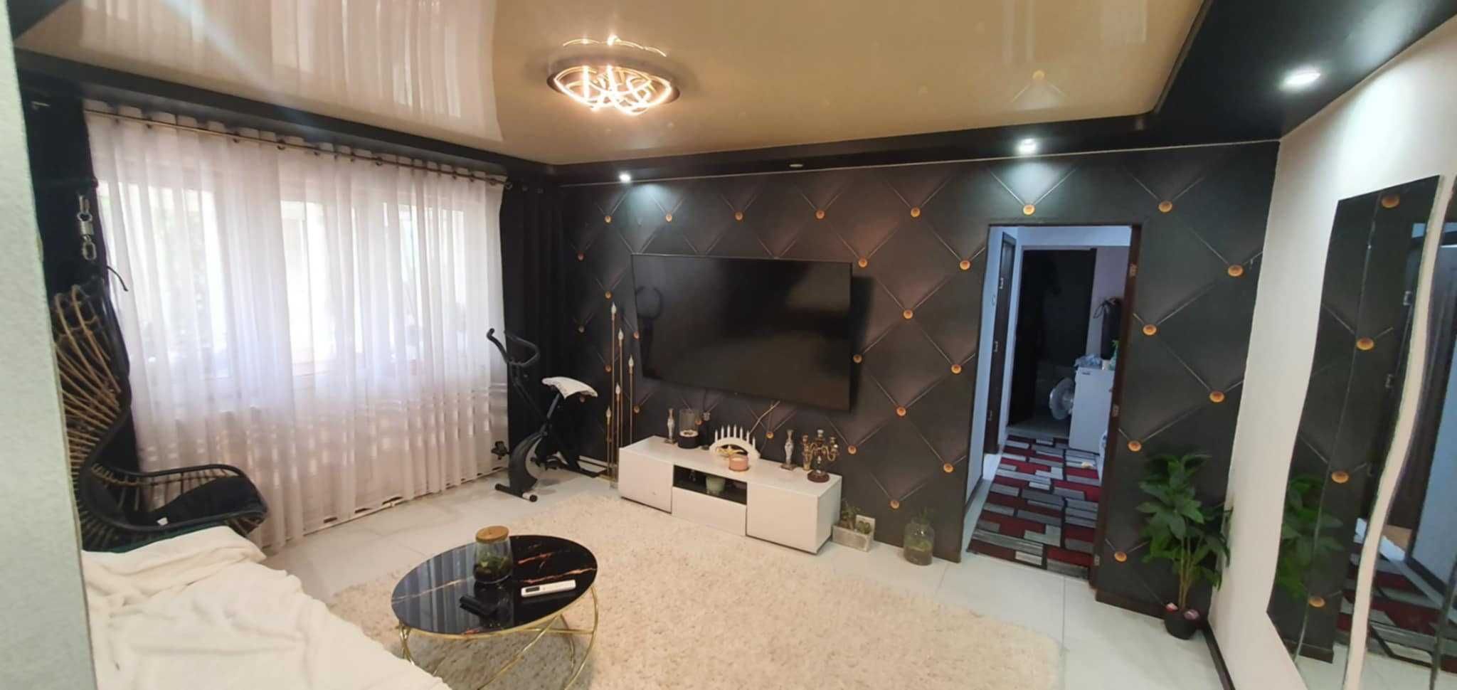 Apartament 3 camere,Alexandru cel Bun-Etaj 2/4,Totul nou-120.000 €