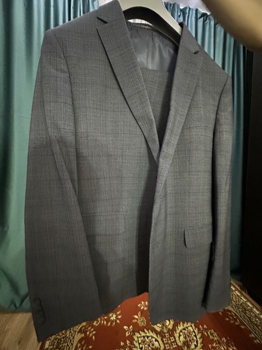 Продам костюм VALINTI