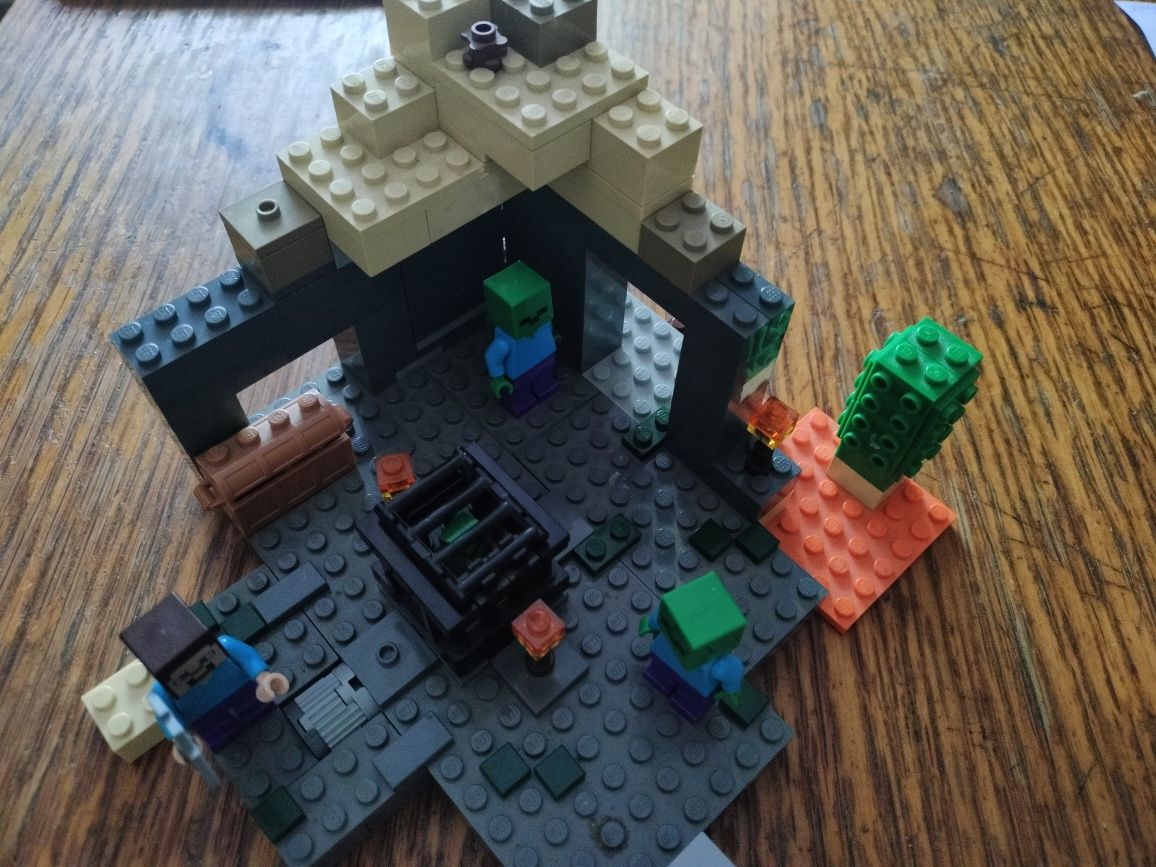 Lego minecraft Pestera/Temnița/Prima noapte