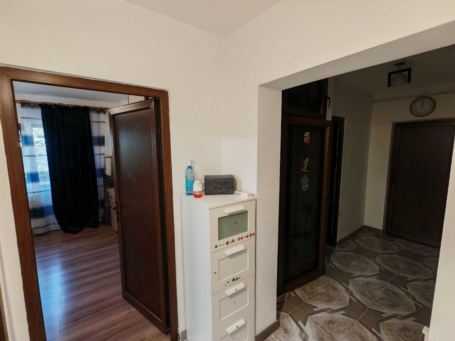Închirieri apartament 2 camere
