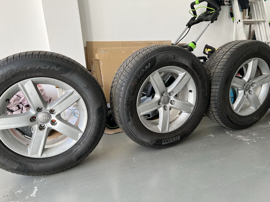 Jante originale de iarna Audi Q5 235/65/17  cu anvelope