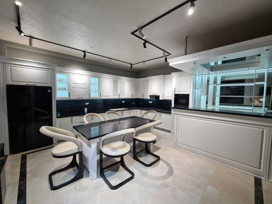 Хайтек на ул.Никитина с мебелью