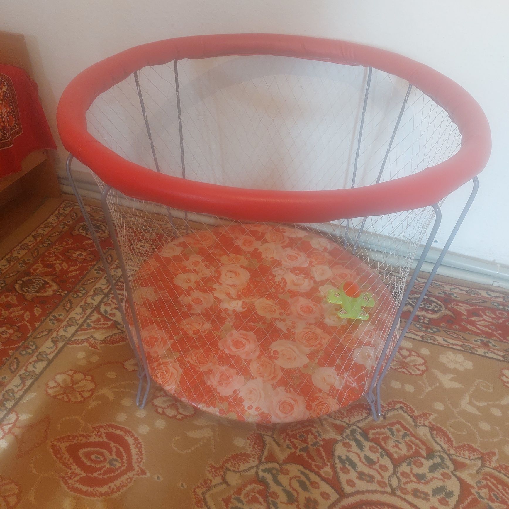 Манеж детски продам