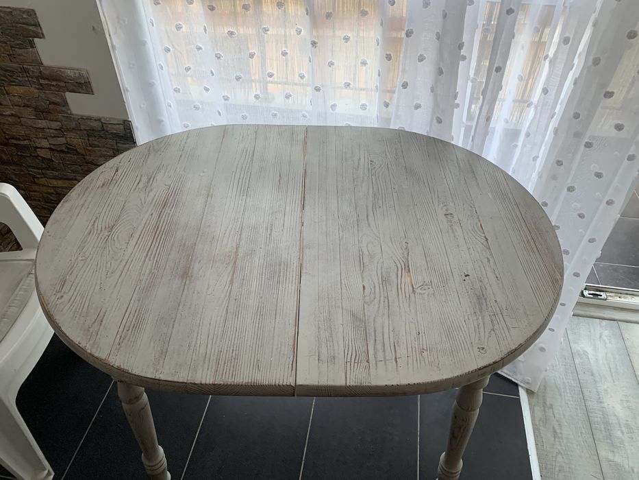 Трапезна маса за хранене