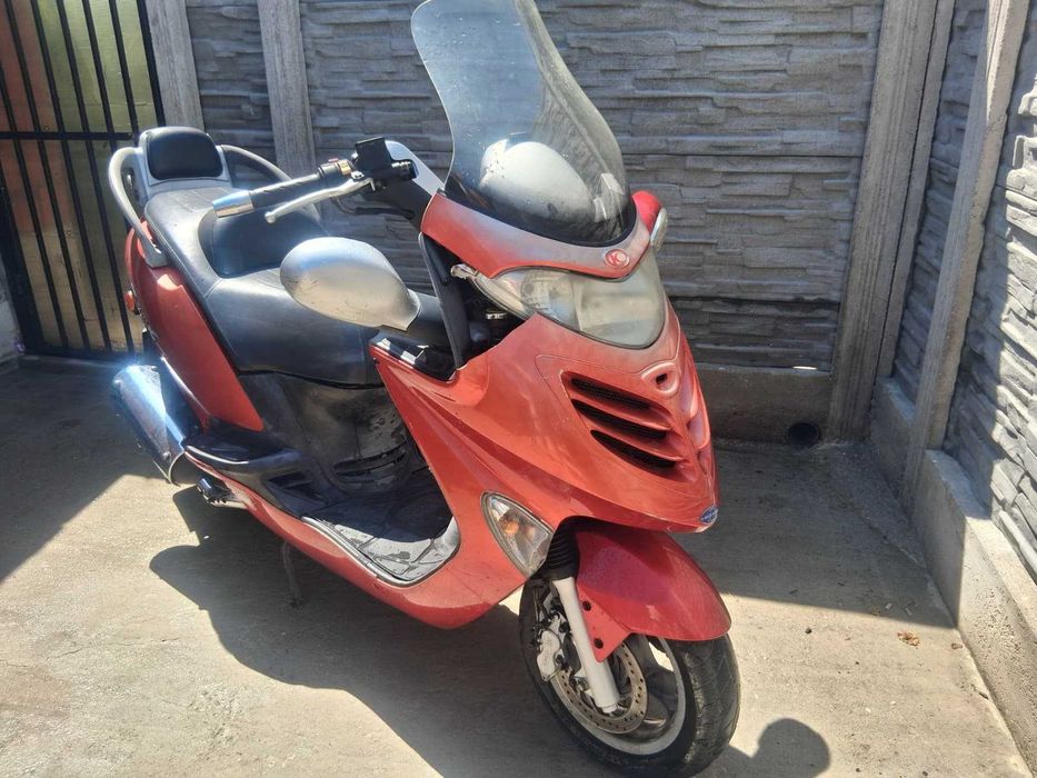 Vand scuter - Kimco Grand Ding 250CC