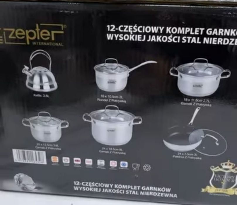 Набор посуды из чайника, сковороды и кастрюлей