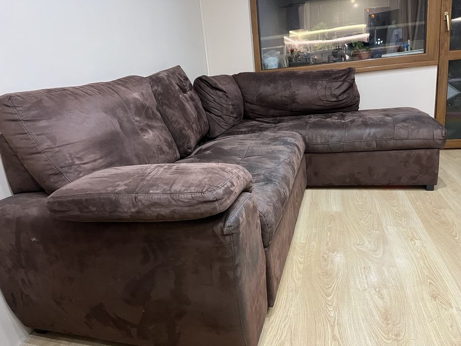 Продавам употребяван диван