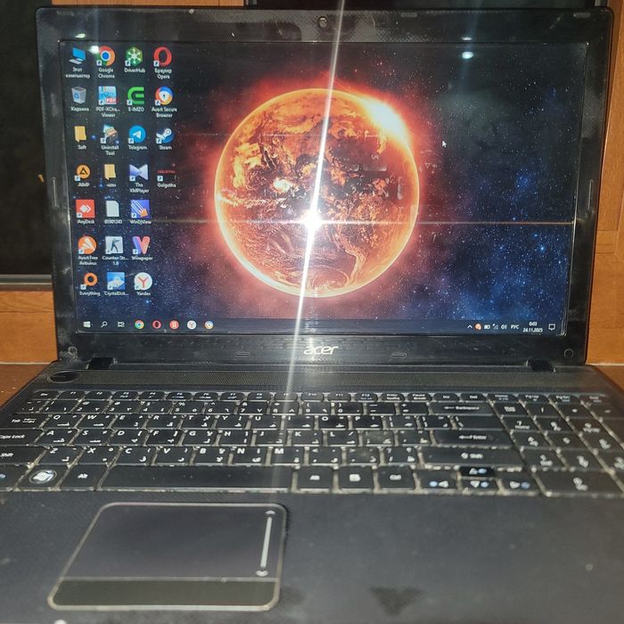 Acer Aspire 5833Z computer