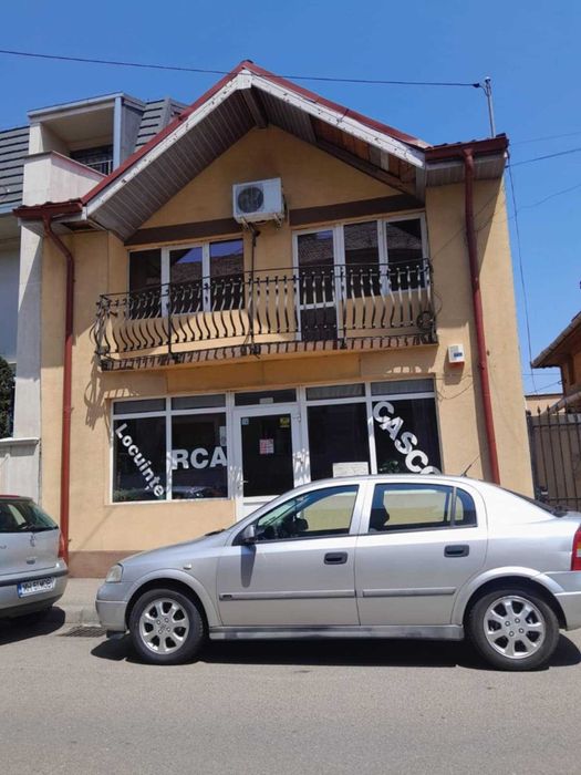 Casă ultracentrală cu spațiu comercial + studio, chiriași stabili !