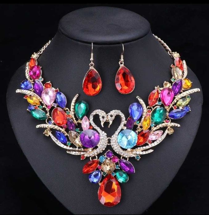 Set colier si cercei placate cu aur si cristale SWAROVSKI