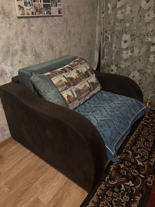 Мини-диван и кресло