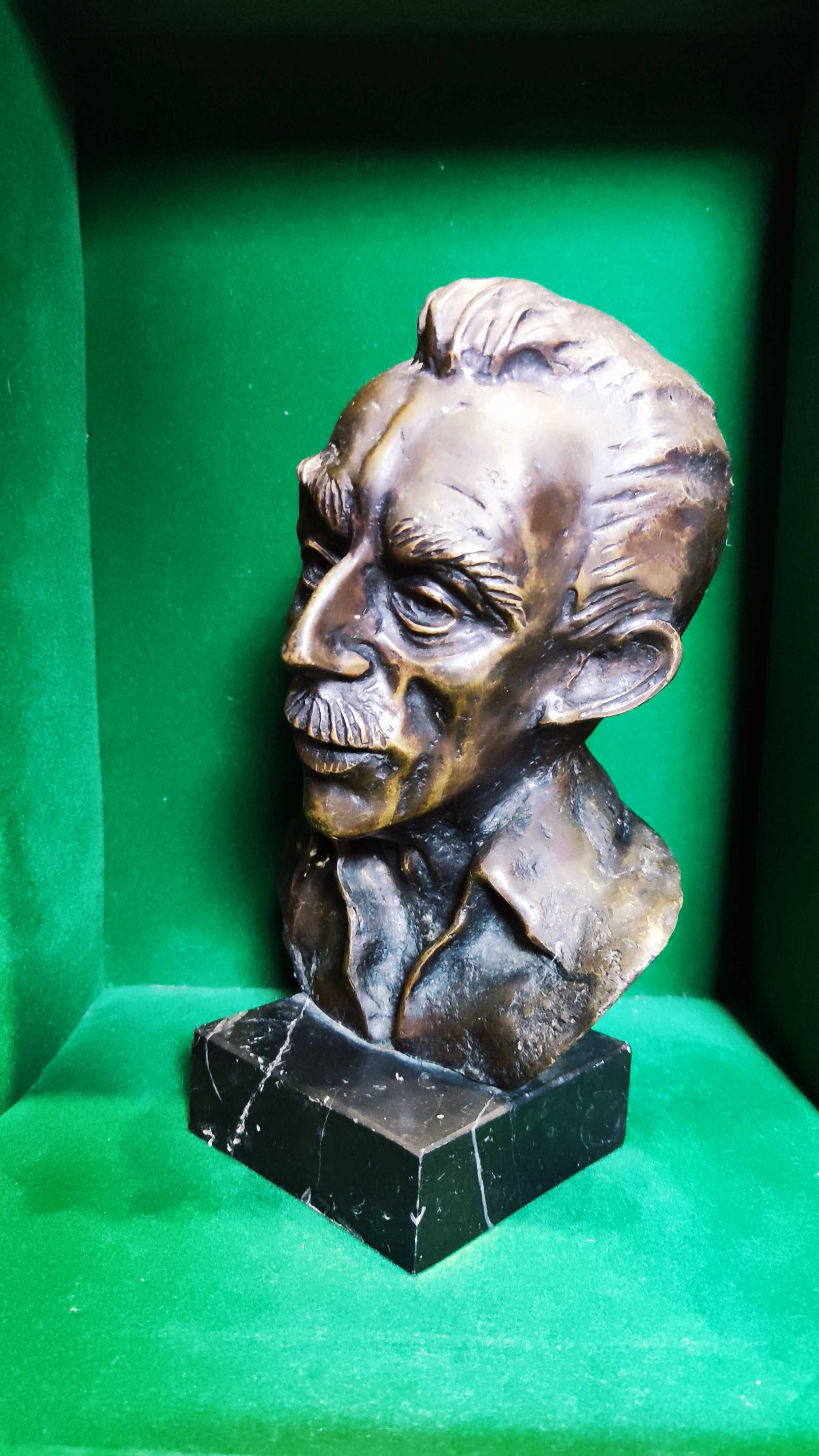 Statueta veche din bronz