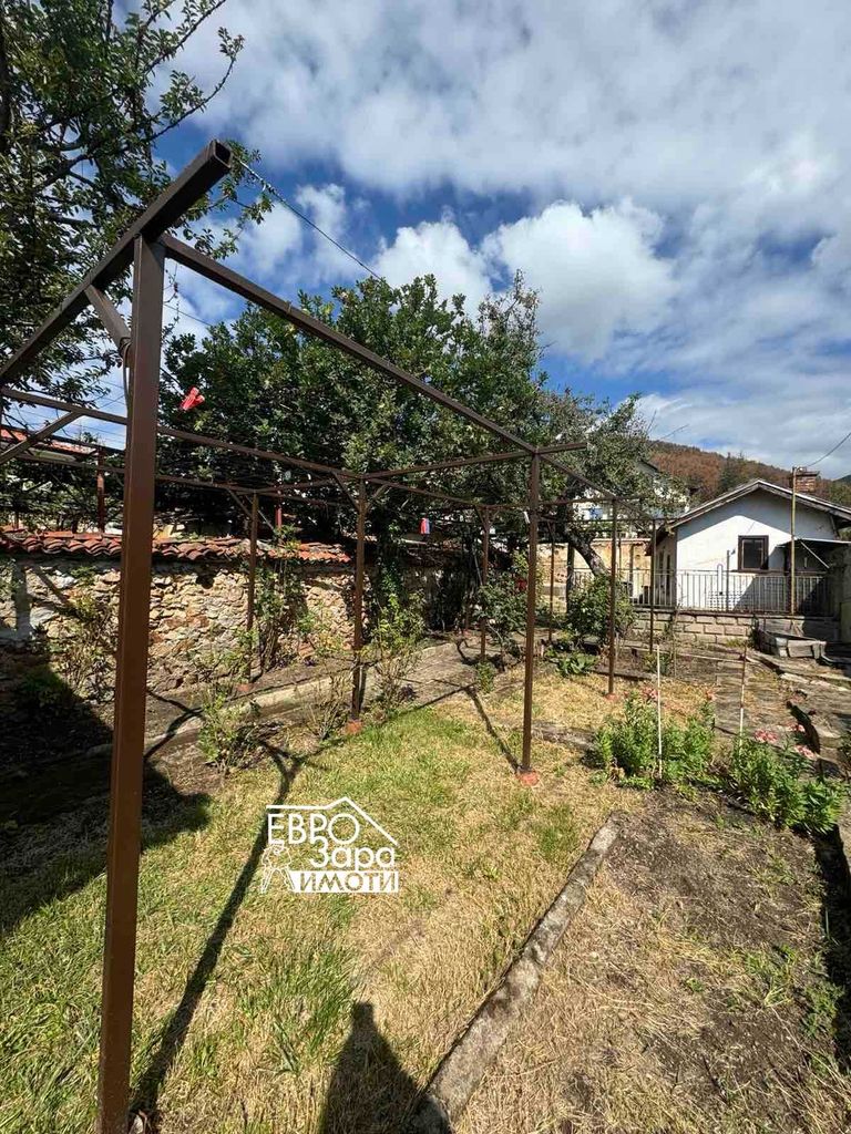 Продава се Къща в Шипка - 140 кв.м за 893 €/кв.м - Снимка #3