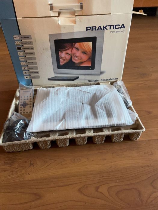 Дигитална фоторамка Praktica