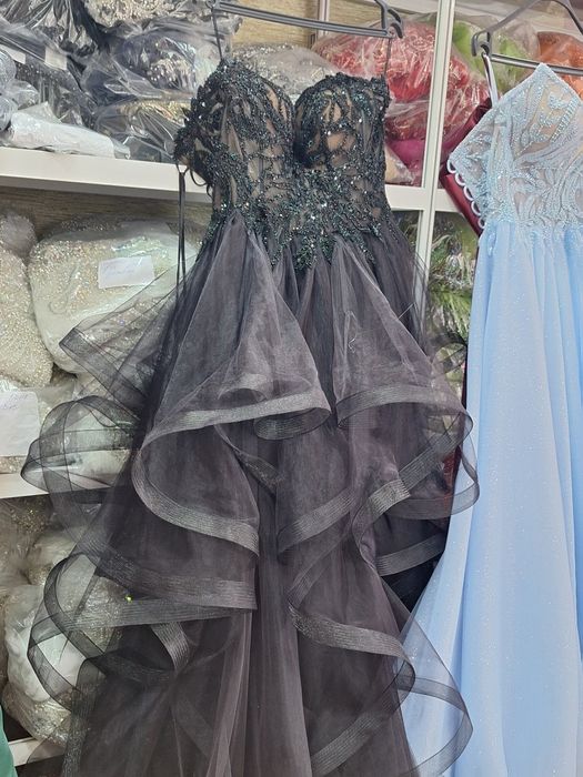 Абитуриентска Рокля