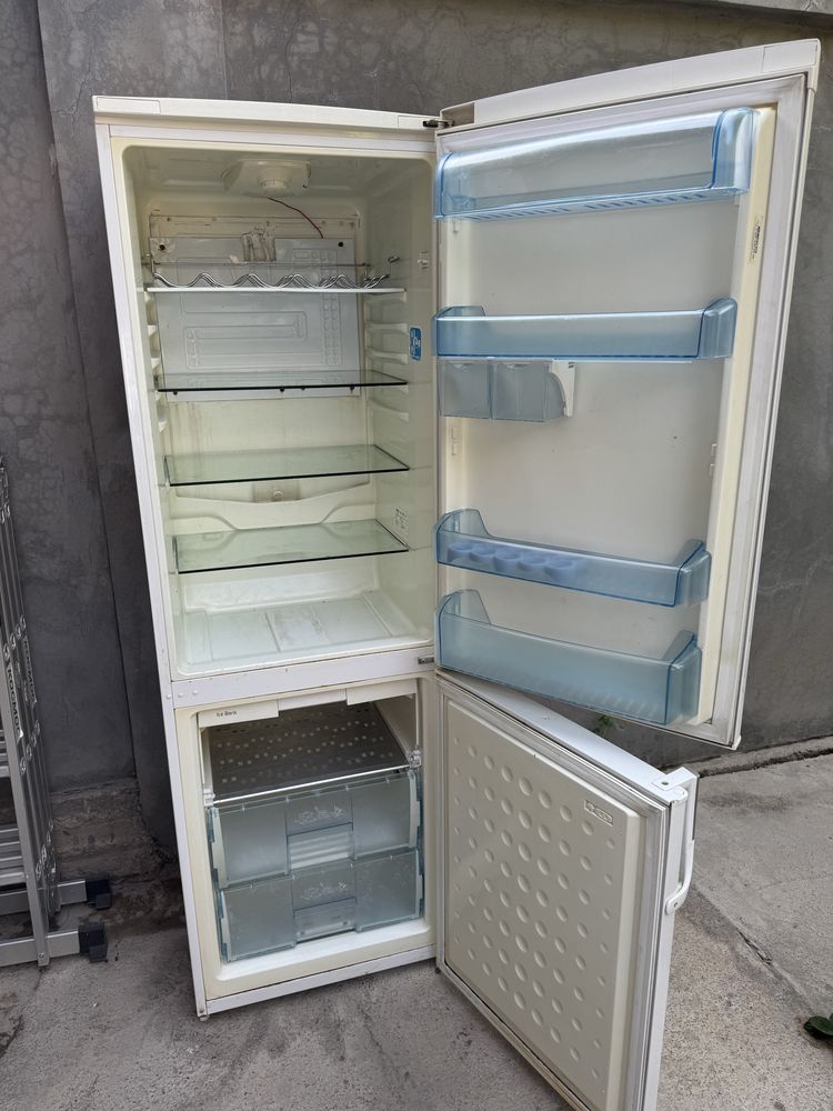 Холодильник Beko хорошим рабочем состаянии