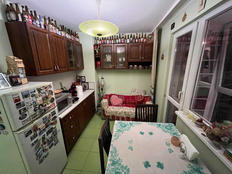 просторен тристаен апартамент