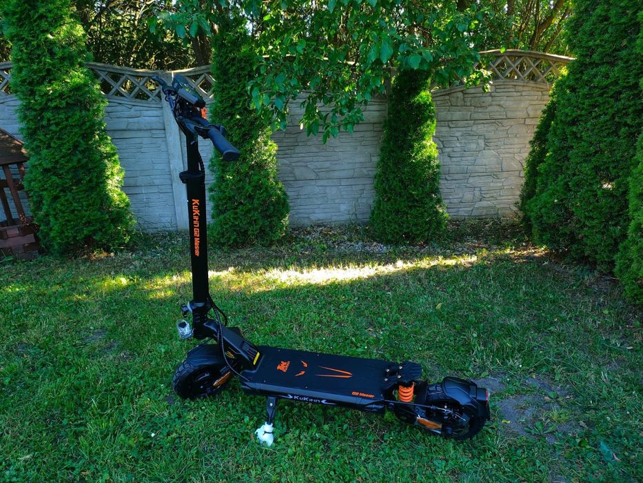 kukirin g 2 master, noi, 2400 de lei fiecare .