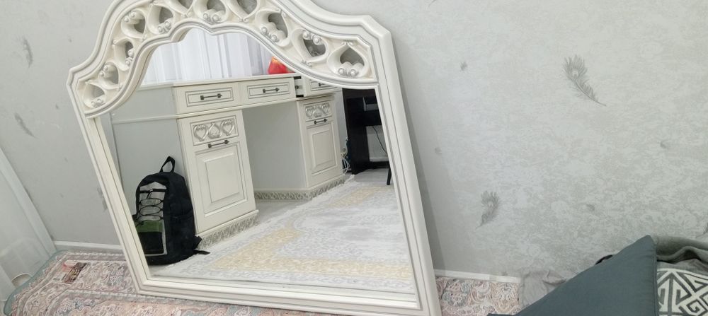 Продам зеркало.аина