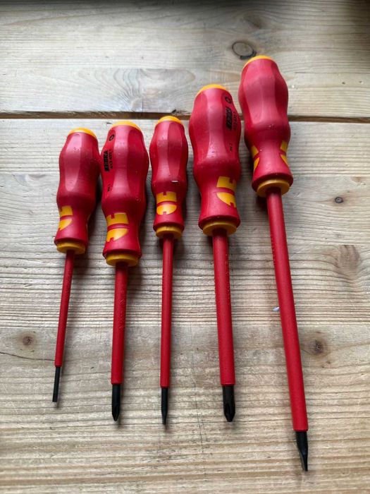 Set 6 surubelnite izolate Wurth VDE 1000V, capete PH1, PH2