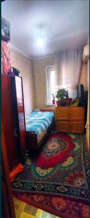 Себзар уй сотилали, уч хона иккинчи этаж биринчи дом