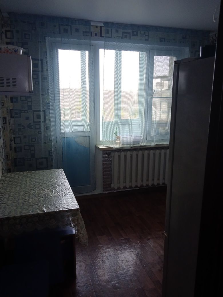 Срочно продам 2-х комнатную квартиру +гараж в п.Усть-Таловка.