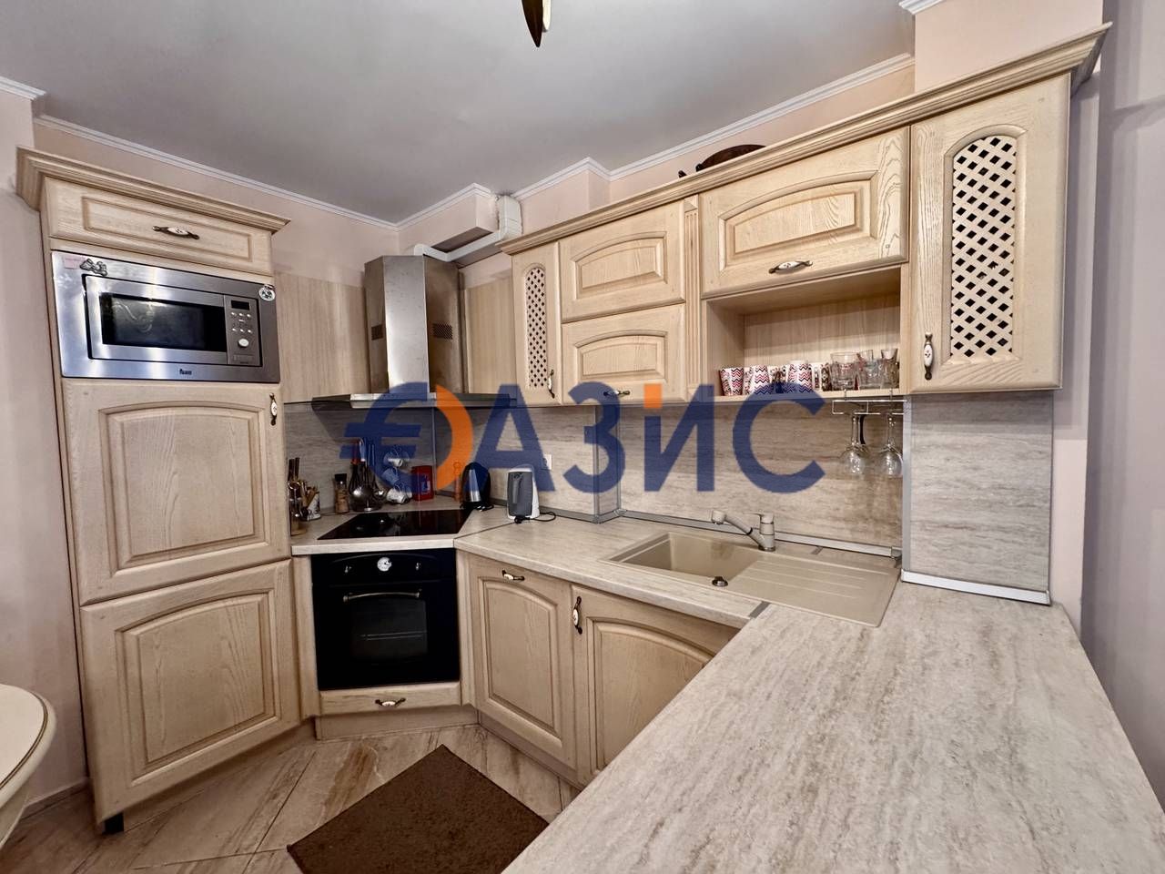 Мезонет с 2 спални в комплекс Венера Палас, 105 кв.м + 15 кв.м двор,