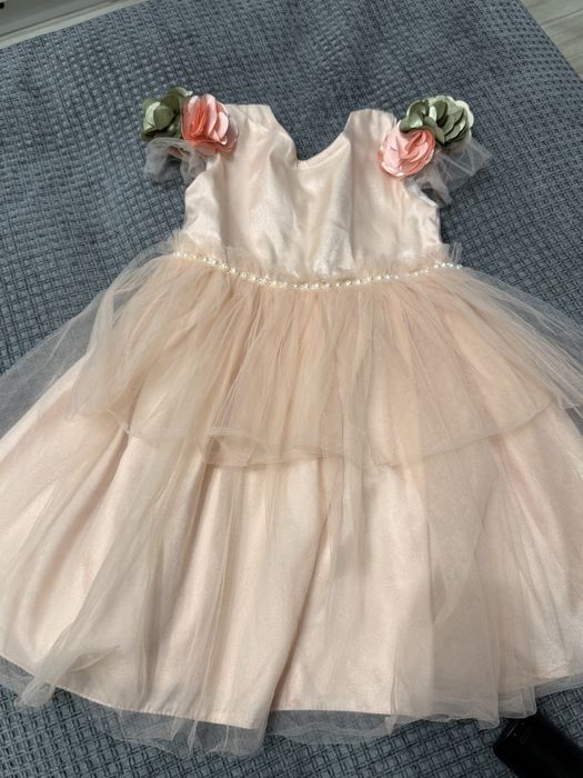 Платье на девочку