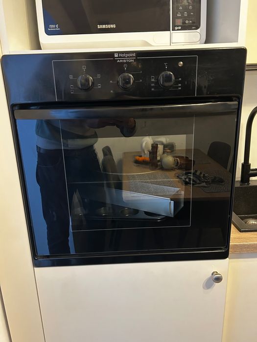 Vand cuptor Hotpoint Ariston electric incorporabil