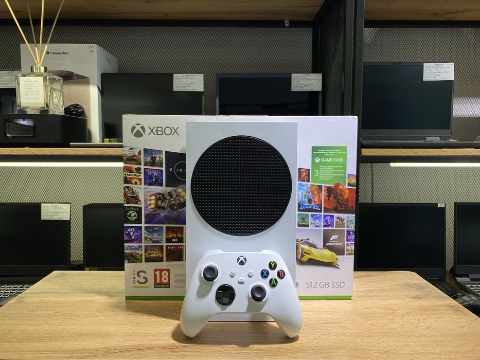 Игровая приставка XBOX Series S, 512 GB SSD, 1 джойстик, 10380/А10