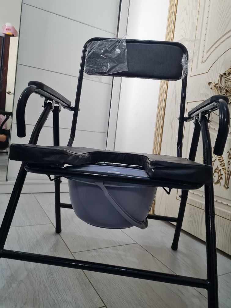 Ведро  —  туалет на стуле