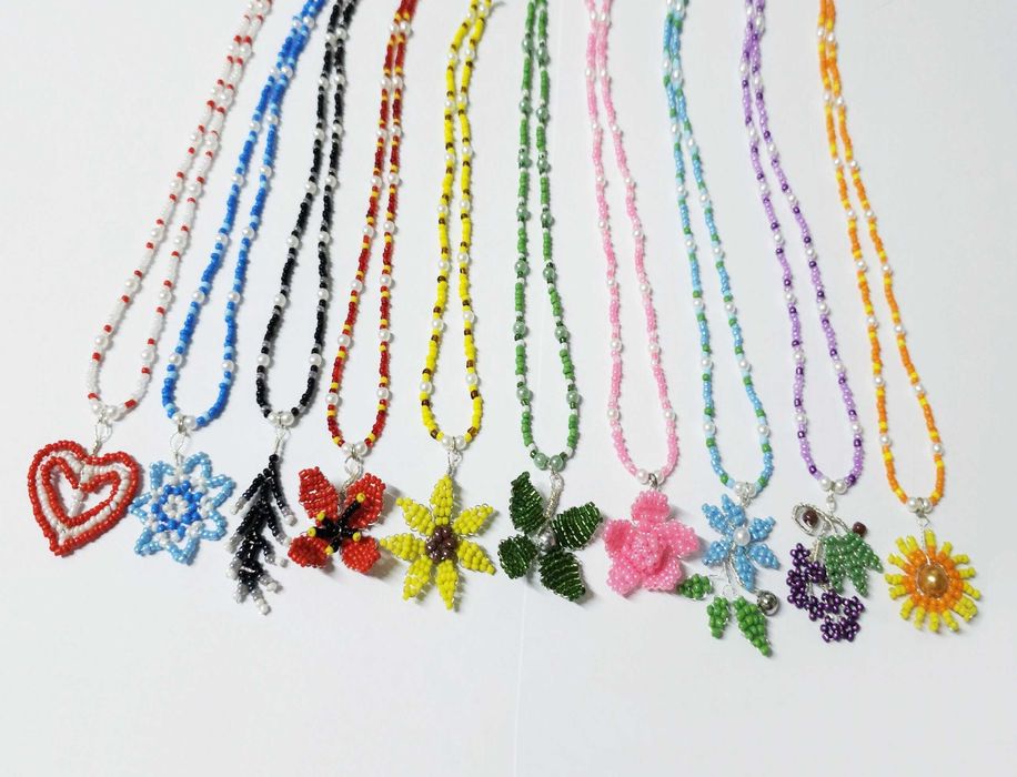 Coliere finute cu pandantive diverse, multe modele, unicat din margele