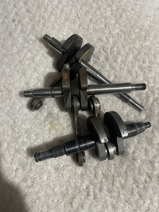 Abielaj motocoasa si drujba stihl