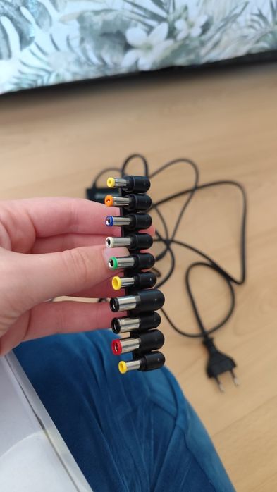 Мрежово Универсално зарядно за лаптоп ENERGIZER, 90W, Черно