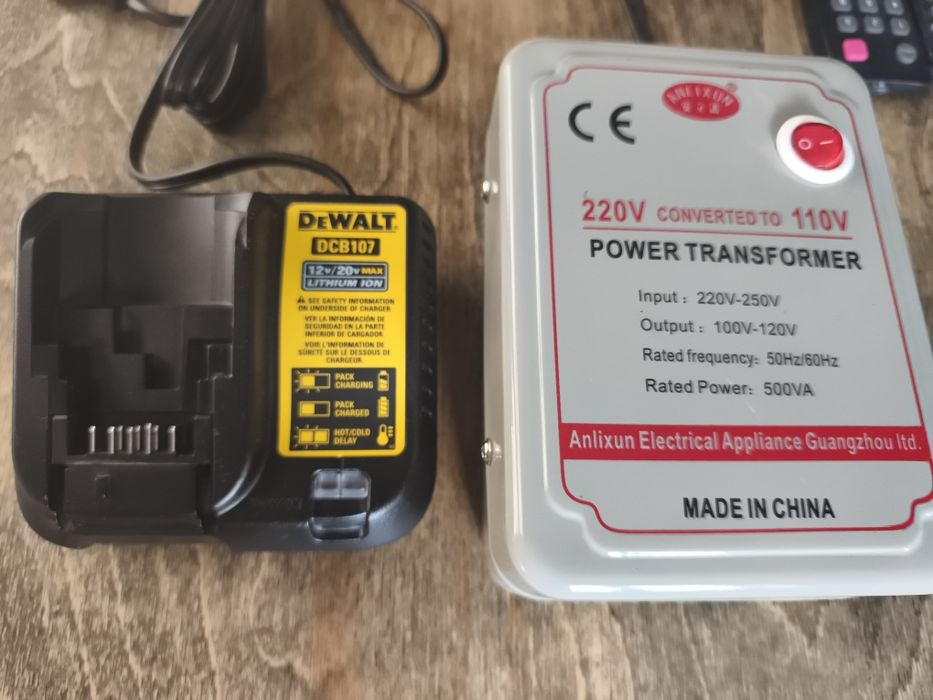 DEWALT зарядное устройство! На 12 и 20 вольт+ трансформатор!
