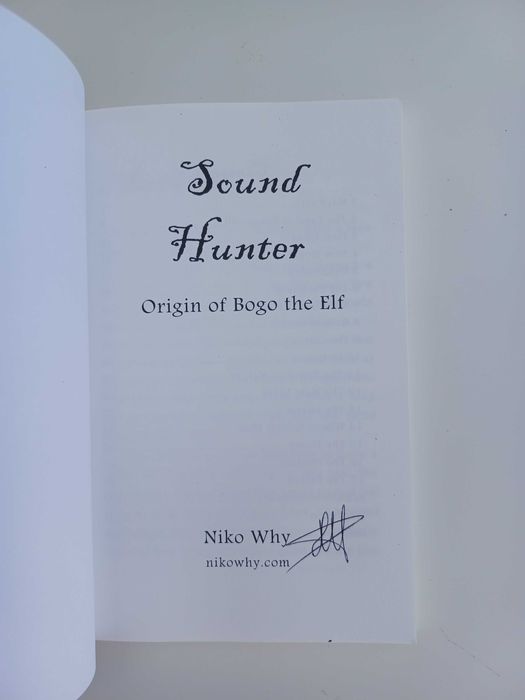 Книга на английски, фантазия, sci-fi, Sound Hunter: Origin