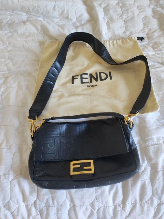 Продам кожаную сумку fendi
